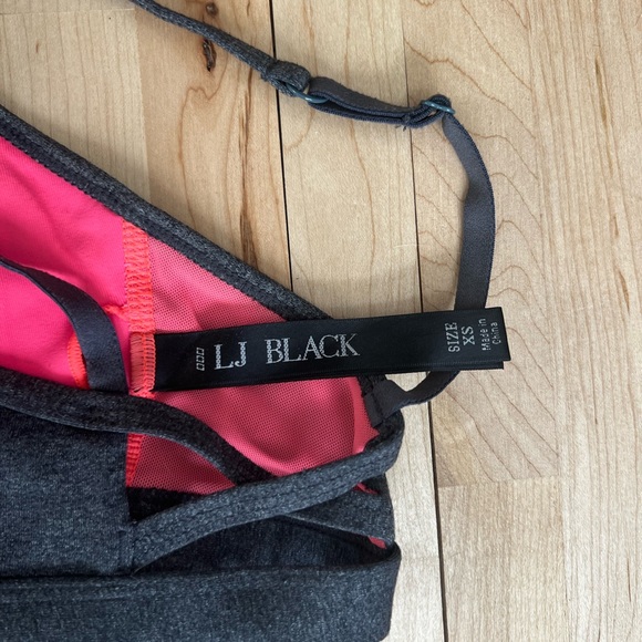 LJ Black Sports Bra XS - Picture 3 of 3